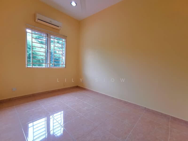 2-storey Terraced House for Sale in Bandar Putra Permai (Seri Kembangan) - Lily Siow - Interior - PropertyGuru.com.my