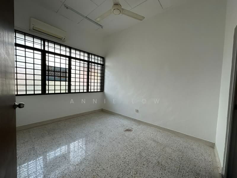 Rumah Teres 1-Tingkat untuk Disewa di Taman Pelangi (Johor Bahru) - Annie Low - Interior - PropertyGuru.com.my