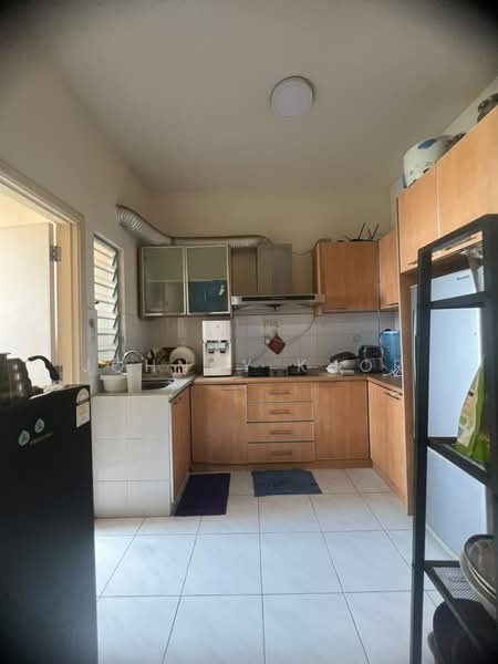 Condominium for Rent at Seri Maya Condominium - Johnny Khor - Kitchen - PropertyGuru.com.my