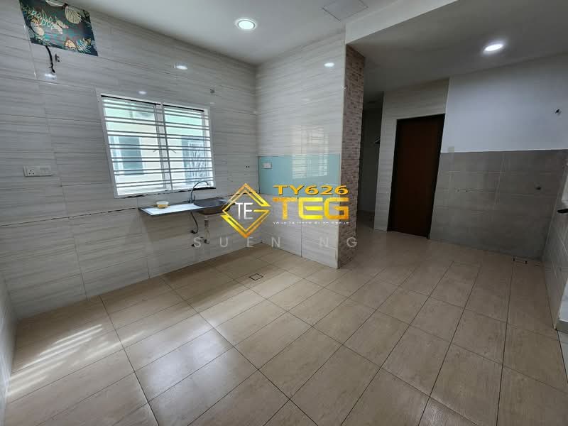 Rumah Teres untuk Dijual di Bandar Puteri Klang (Klang) - Suen Ng - Kitchen - PropertyGuru.com.my