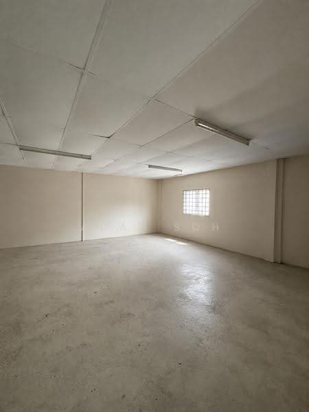 Terrace Factory for Sale in Taman Perindustrian Kip (Kepong) - Adan Soh - Interior - PropertyGuru.com.my