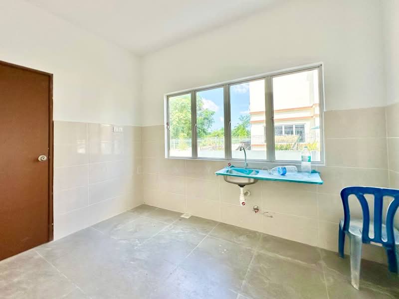Rumah Berkembar untuk Dijual di Klang (Selangor) - Deeya Yusof - Kitchen - PropertyGuru.com.my