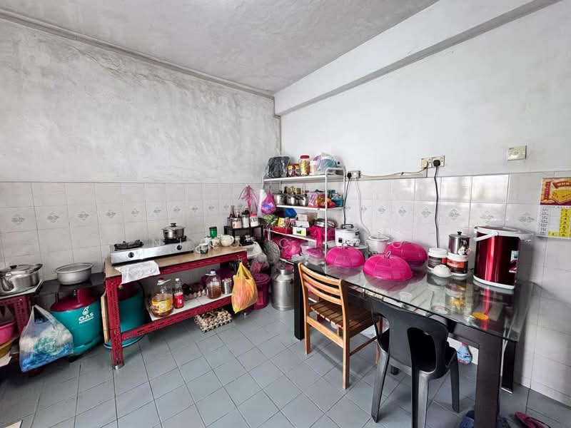 Rumah Teres 2-Tingkat untuk Dijual di Taman Puteri Wangsa (Ulu Tiram) - Nico Chong - Kitchen - PropertyGuru.com.my