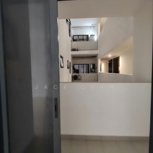 Kondominium untuk Dijual di Skyline KL - Jack Chan - Corridor - PropertyGuru.com.my