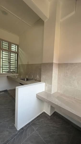 Rumah Teres 1.5-Tingkat untuk Dijual di Taman Pelangi Indah (Ulu Tiram) - Vivian Ho - Kitchen - PropertyGuru.com.my