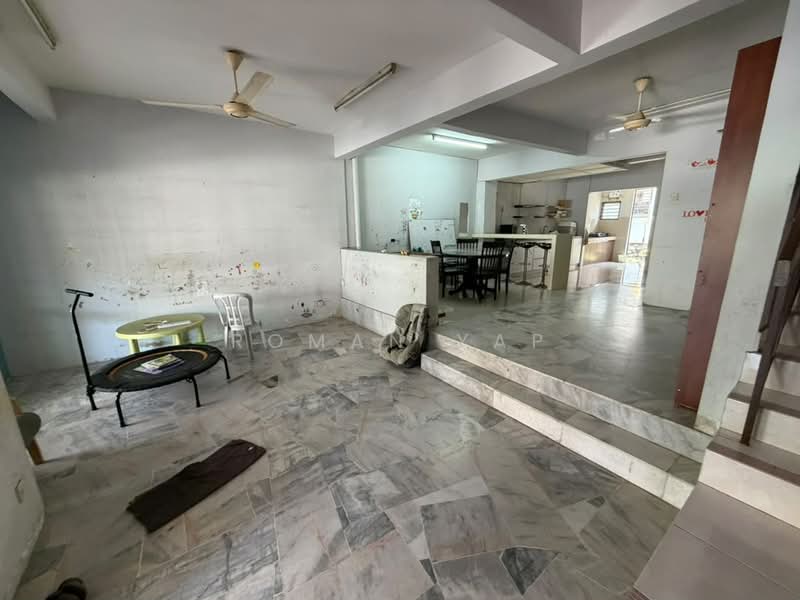 Rumah Teres untuk Dijual di Bandar Country Homes (Rawang) - Roman Yap - Interior - PropertyGuru.com.my