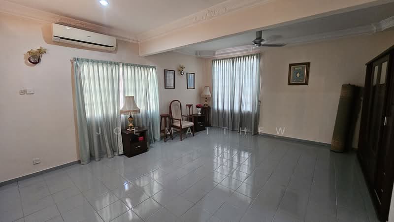Bungalow House untuk Dijual di Kasturi Heights (Nilai) - Joe Matthew - Living Room - PropertyGuru.com.my