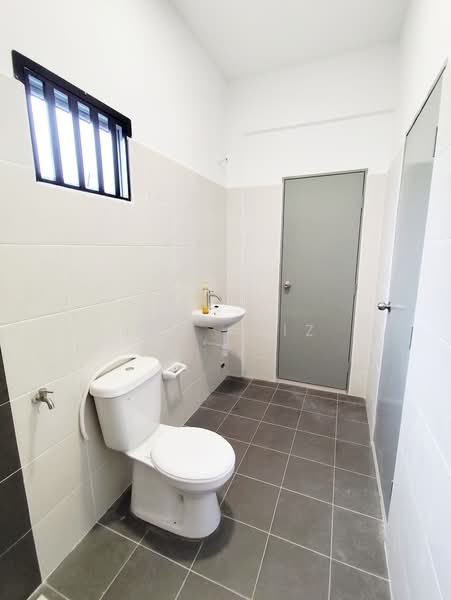Cluster House for Sale in Taman Pulai Mutiara (Iskandar Puteri (Nusajaya)) - Ida Aziz - Bathroom - PropertyGuru.com.my