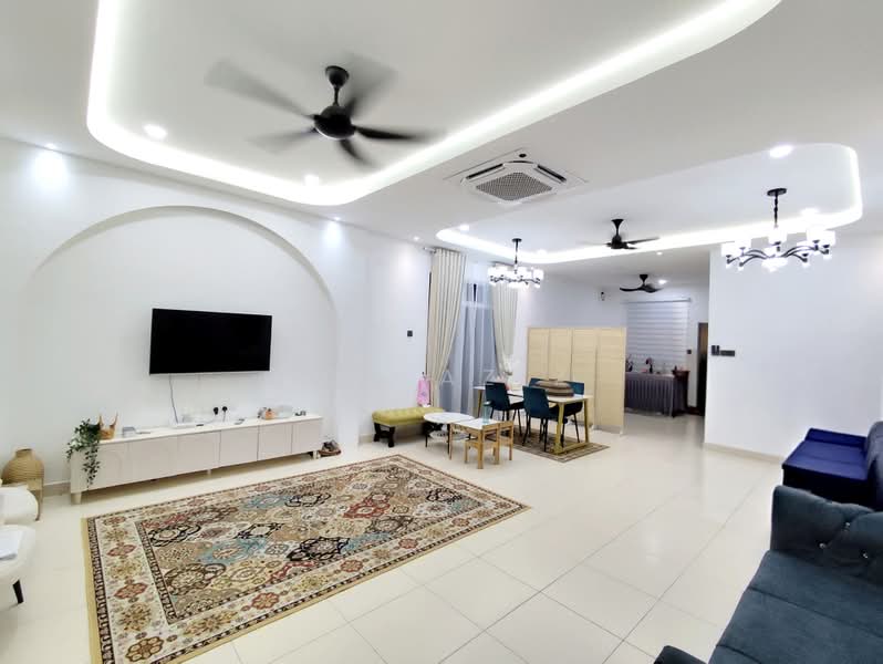 Cluster House for Sale in Taman Pulai Mutiara (Iskandar Puteri (Nusajaya)) - Ida Aziz - Living Room - PropertyGuru.com.my