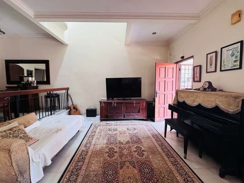 Rumah Teres 2-Tingkat untuk Dijual di Jalan Kubah @ Bukit Jelutong, Shah Alam (Shah Alam) - Ethan Ting - Living Room - PropertyGuru.com.my