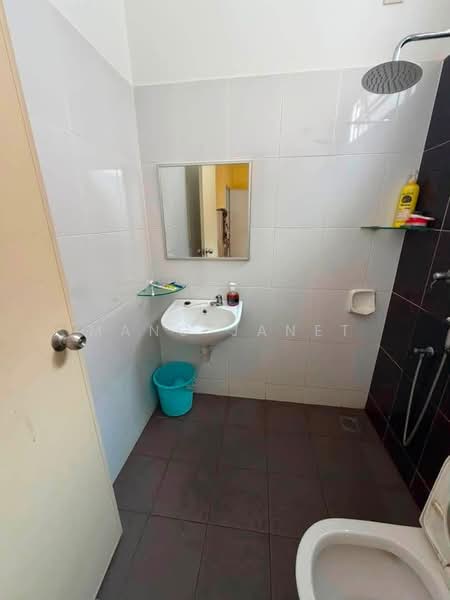 Terraced House for Sale in Taman Mutiara Rini (Skudai) - Mang Janet - Bathroom - PropertyGuru.com.my