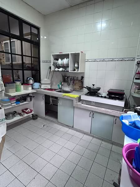 Rumah Teres 2-Tingkat untuk Dijual di Ulu Tiram (Johor) - Fan Fan - Kitchen - PropertyGuru.com.my