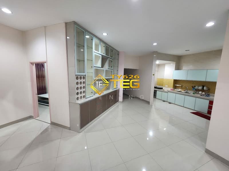 Kondominium untuk Dijual di Regency Condominium - Suen Ng - Kitchen - PropertyGuru.com.my