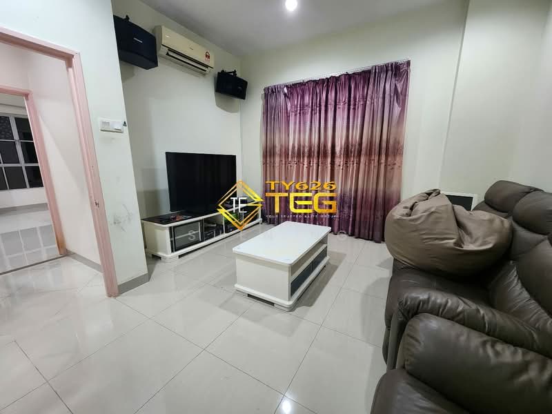 Kondominium untuk Dijual di Regency Condominium - Suen Ng - Living Room - PropertyGuru.com.my