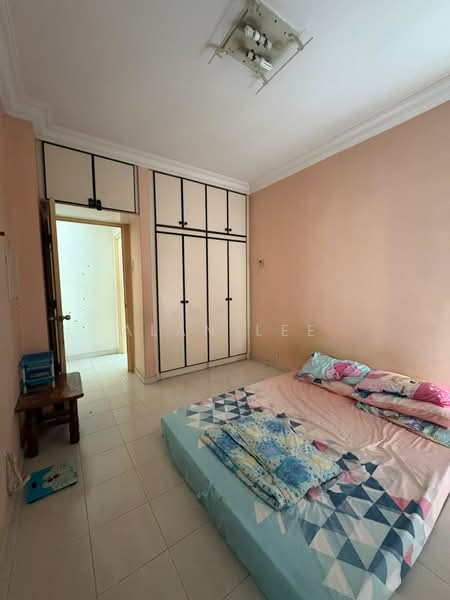Kondominium untuk Dijual di Warisan City View - Alan Lee - Bedroom - PropertyGuru.com.my