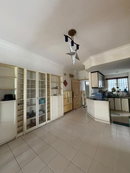 Kondominium untuk Dijual di Warisan City View - Alan Lee - Living Room - PropertyGuru.com.my