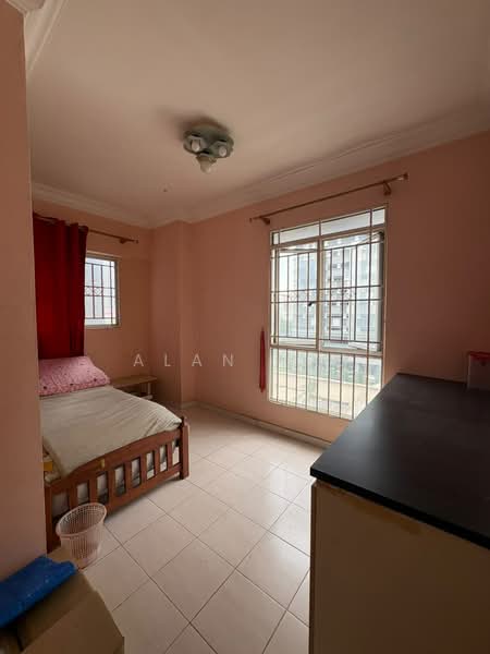 Kondominium untuk Dijual di Warisan City View - Alan Lee - Bedroom - PropertyGuru.com.my