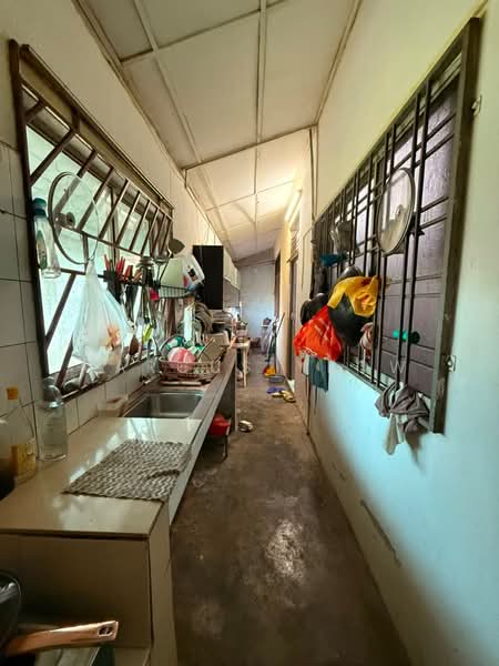1-storey Terraced House for Sale in Taman Angsamas (Rasah) - Marcus Yeow - Kitchen - PropertyGuru.com.my