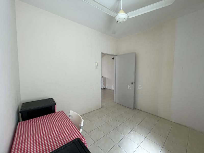 Pangsapuri untuk Dijual di Pangsapuri Mayang (Puncak Jalil) - Krystal Ng - Interior - PropertyGuru.com.my