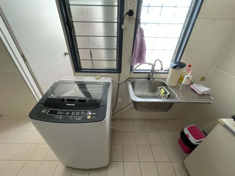 Pangsapuri untuk Dijual di Pangsapuri Mayang (Puncak Jalil) - Krystal Ng - Interior - PropertyGuru.com.my