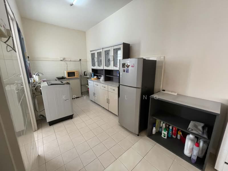 Pangsapuri untuk Dijual di Pangsapuri Mayang (Puncak Jalil) - Krystal Ng - Kitchen - PropertyGuru.com.my