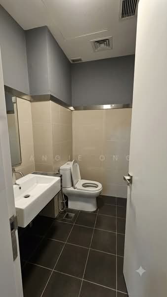 Pejabat untuk Disewa di Jalan Klang Lama (Old Klang Road) (Kuala Lumpur) - Angie Ong - Bathroom - PropertyGuru.com.my