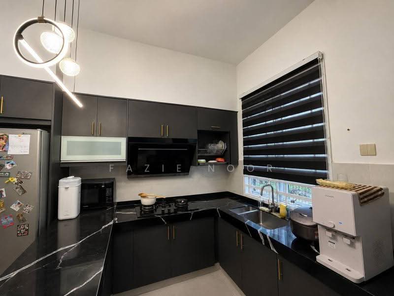 1-storey Terraced House for Sale in Telok Panglima Garang (Selangor) - Fazie Noor - Kitchen - PropertyGuru.com.my