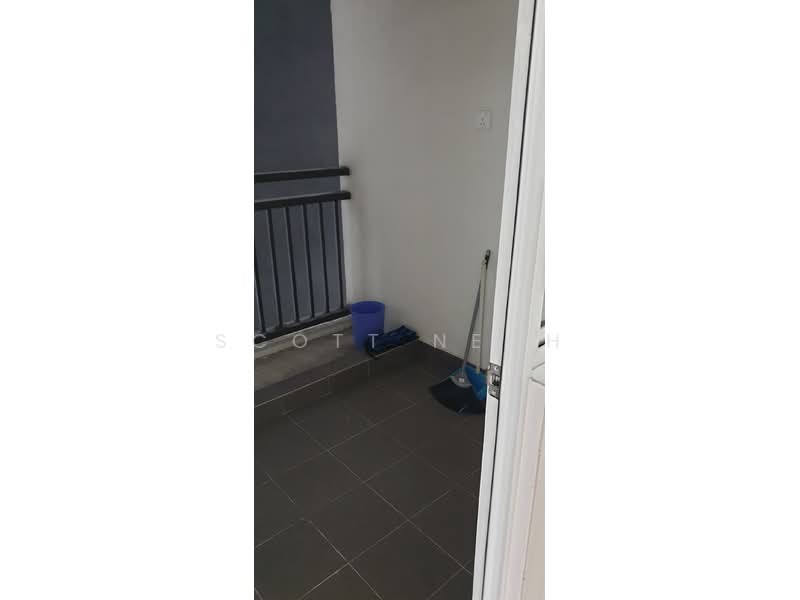 Kediaman Servis untuk Disewa di Maxim Citylights - Scott Neoh - Balcony - PropertyGuru.com.my