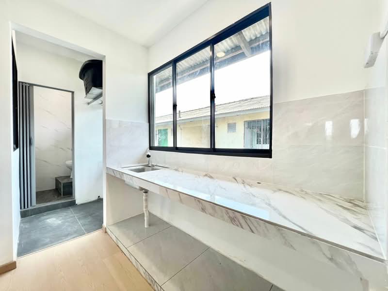 Flat for Sale at Flat Taman Ungku Tun Aminah - Daniel Yong - Kitchen - PropertyGuru.com.my