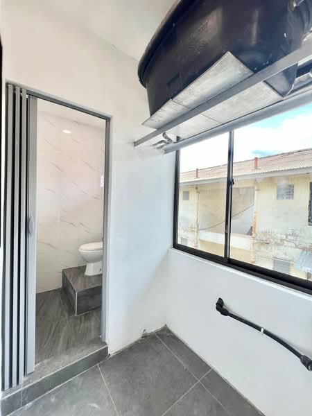 Flat for Sale at Flat Taman Ungku Tun Aminah - Daniel Yong - Bathroom - PropertyGuru.com.my