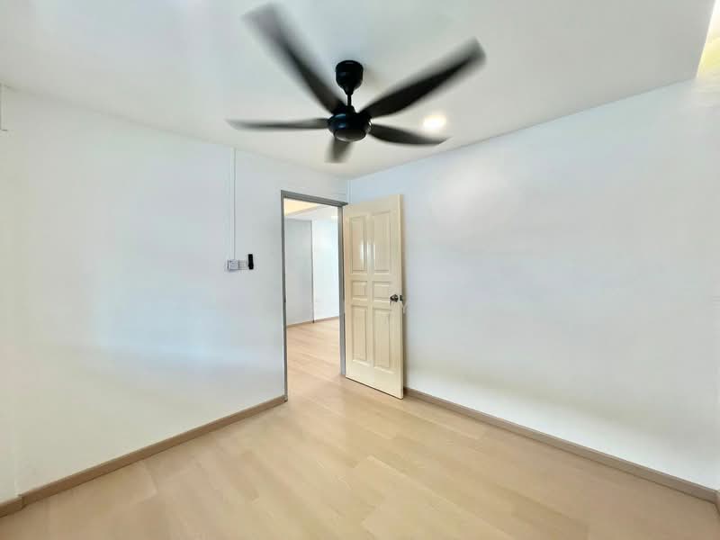 Flat for Sale at Flat Taman Ungku Tun Aminah - Daniel Yong - Interior - PropertyGuru.com.my