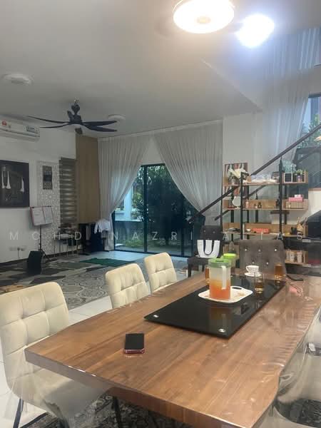 Bungalow House untuk Dijual di Subang Bestari (Shah Alam) - Mohd Nazri Alias - Living Room - PropertyGuru.com.my