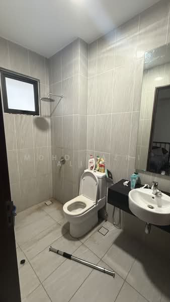 Bungalow House untuk Dijual di Subang Bestari (Shah Alam) - Mohd Nazri Alias - Bathroom - PropertyGuru.com.my