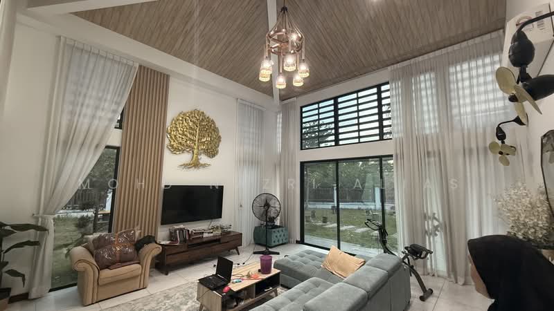 Bungalow House untuk Dijual di Subang Bestari (Shah Alam) - Mohd Nazri Alias - Living Room - PropertyGuru.com.my