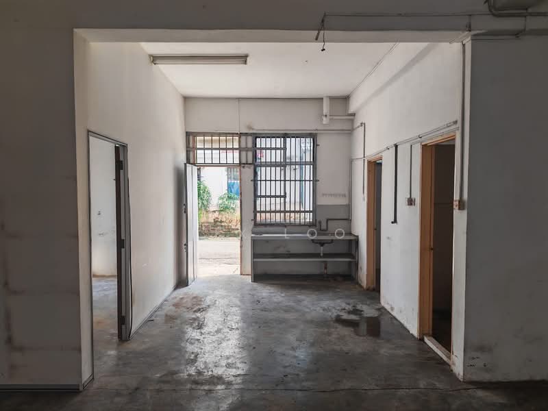 Shop / Office for Rent in Taman Gunung Pulai (Kulai) - Alex Looi - Interior - PropertyGuru.com.my