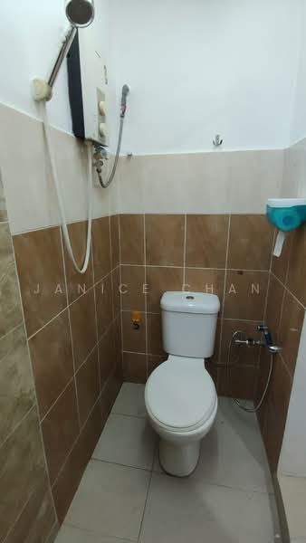 1-storey Terraced House for Rent in Taman Plentong Baru (Masai) - Janice Chan - Bathroom - PropertyGuru.com.my