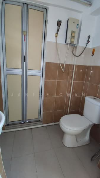 1-storey Terraced House for Rent in Taman Plentong Baru (Masai) - Janice Chan - Bathroom - PropertyGuru.com.my