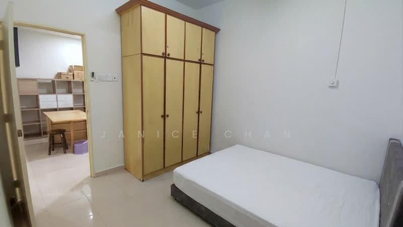 1-storey Terraced House for Rent in Taman Plentong Baru (Masai) - Janice Chan - Bedroom - PropertyGuru.com.my
