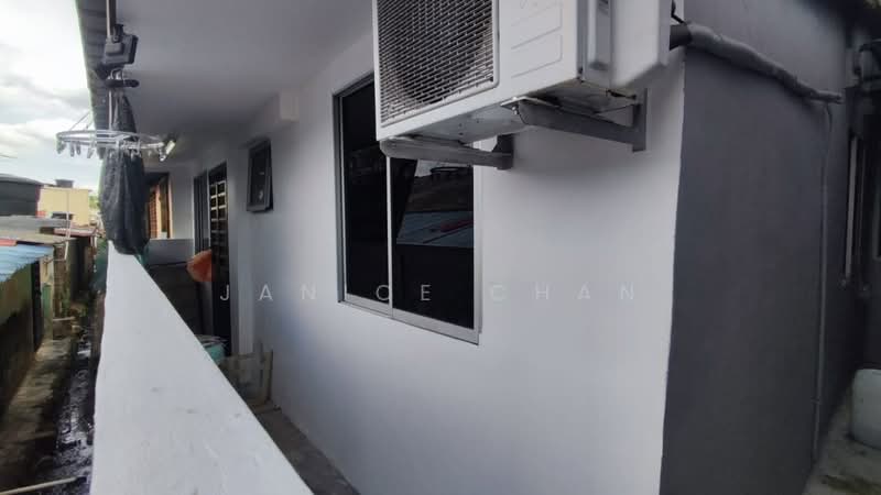 1-storey Terraced House for Rent in Taman Plentong Baru (Masai) - Janice Chan - Balcony - PropertyGuru.com.my