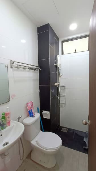 Kediaman Servis untuk Dijual di Seasons Garden Residences - Ben Mok - Bathroom - PropertyGuru.com.my