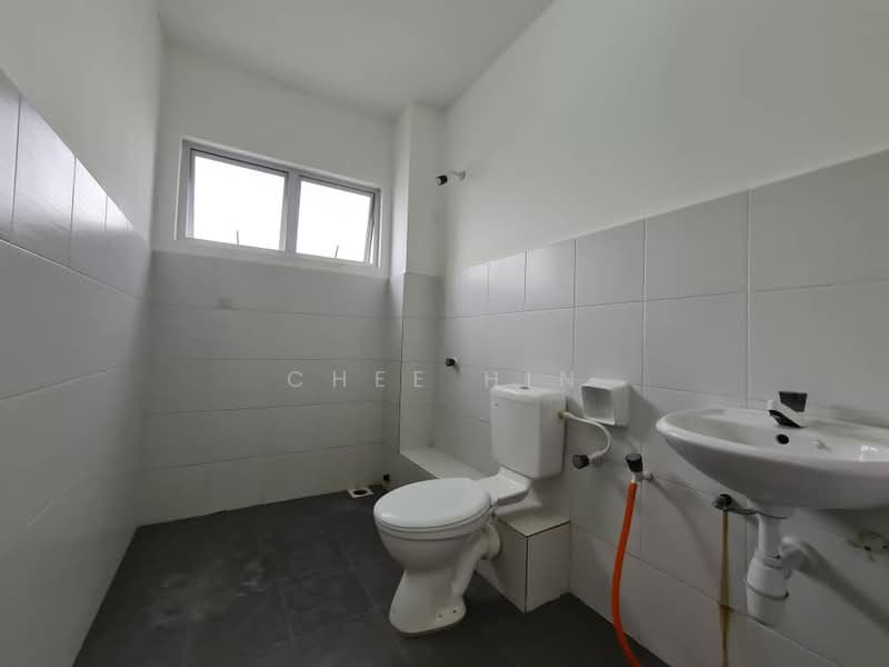 2-storey Terraced House for Sale in Kuala Selangor (Selangor) - Chee Hin - Bathroom - PropertyGuru.com.my