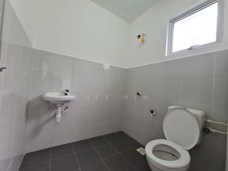 2-storey Terraced House for Sale in Kuala Selangor (Selangor) - Chee Hin - Bathroom - PropertyGuru.com.my