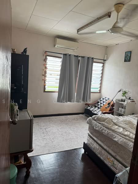 Rumah Teres 2-Tingkat untuk Dijual di Taman Pelangi (Johor Bahru) - Sheng Cheng Tiew - Bedroom - PropertyGuru.com.my