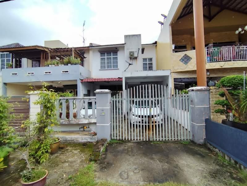2-storey Terraced House for Sale in Taman Puteri Wangsa (Ulu Tiram) - Jayden Ng - Exterior - PropertyGuru.com.my