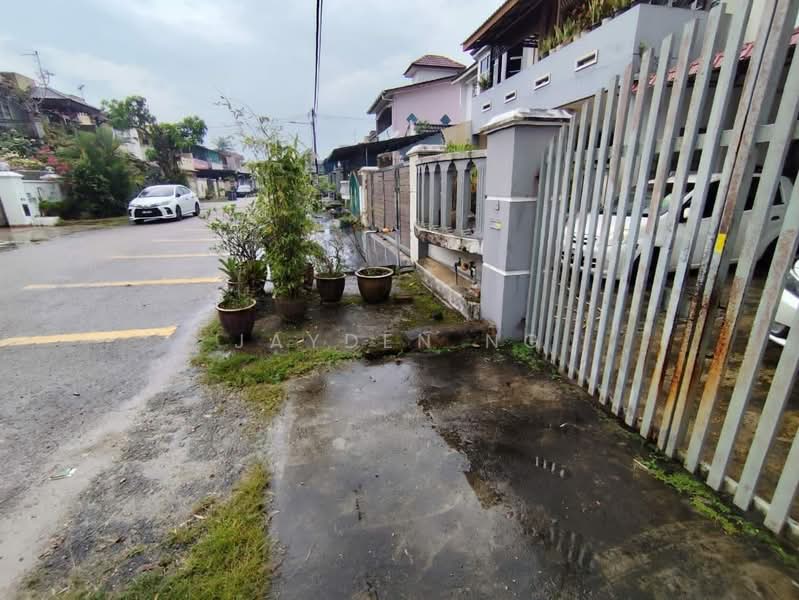 2-storey Terraced House for Sale in Taman Puteri Wangsa (Ulu Tiram) - Jayden Ng - Exterior - PropertyGuru.com.my