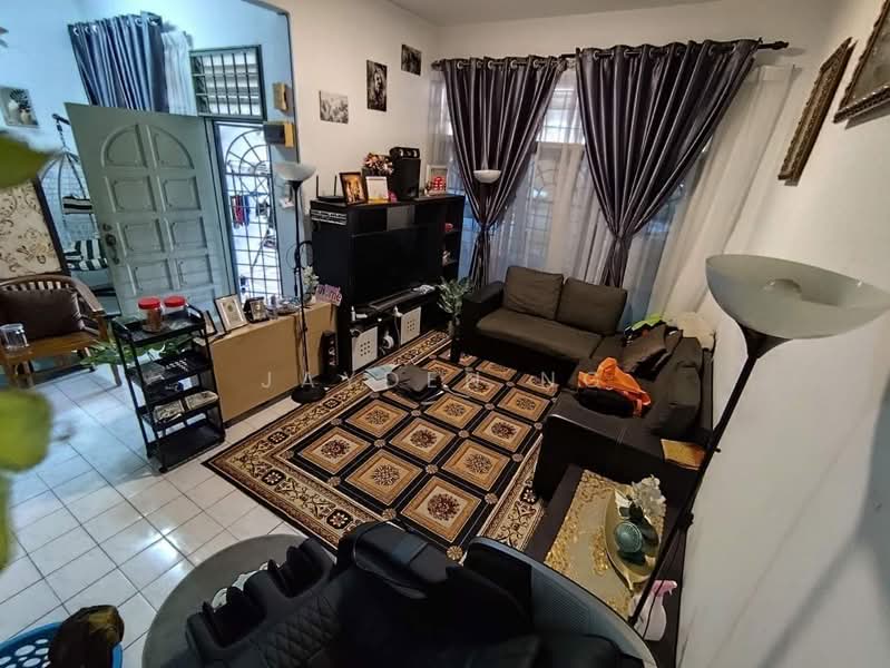 2-storey Terraced House for Sale in Taman Puteri Wangsa (Ulu Tiram) - Jayden Ng - Living Room - PropertyGuru.com.my