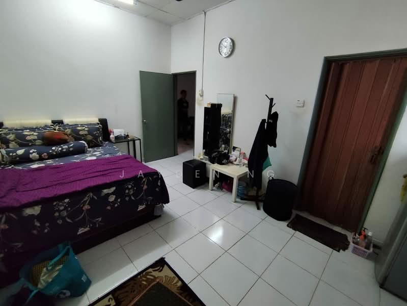 2-storey Terraced House for Sale in Taman Puteri Wangsa (Ulu Tiram) - Jayden Ng - Bedroom - PropertyGuru.com.my