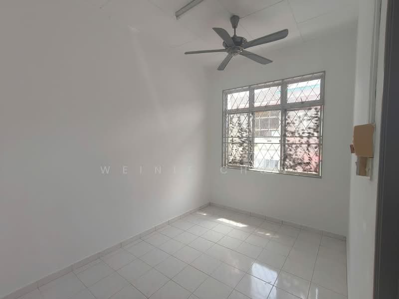 1-storey Terraced House for Sale in Taman Senai Utama (Senai) - Weinie Chon - PropertyGuru.com.my