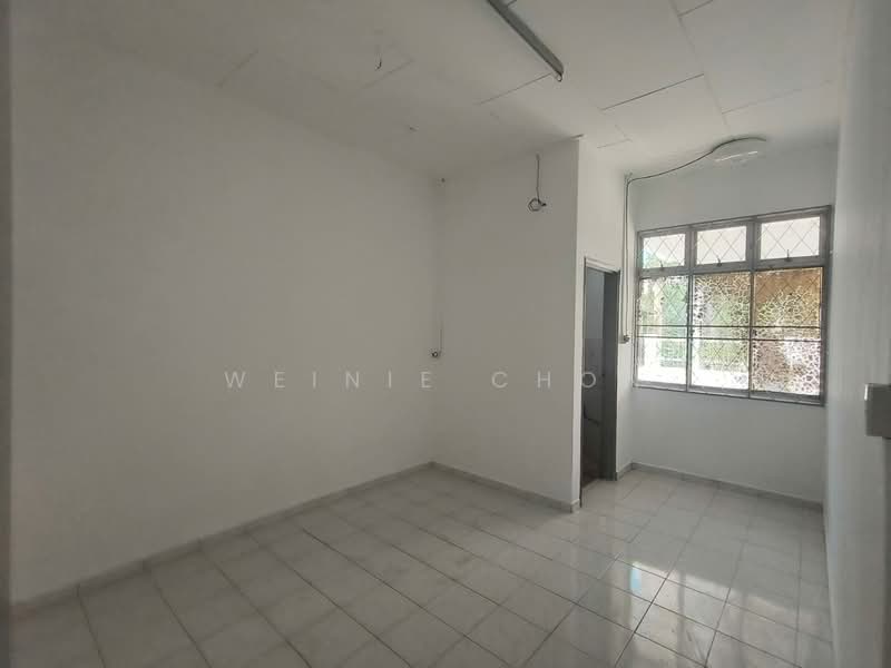 1-storey Terraced House for Sale in Taman Senai Utama (Senai) - Weinie Chon - PropertyGuru.com.my