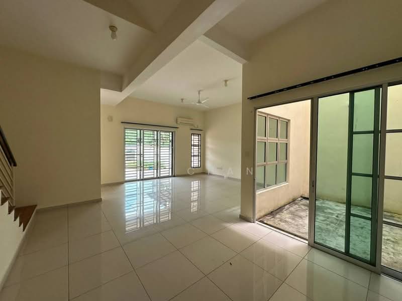 2.5-storey Terraced House for Sale in Bandar Seri Alam (Masai) - SJ CHAN - Living Room - PropertyGuru.com.my